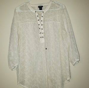 Torrid top never worn but dose not have tags